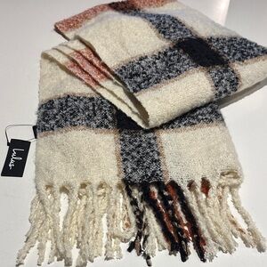 Lulu's Cream Stiped Plaid Scarf BRAND NEW with tag